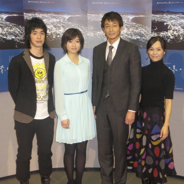 （左から）渡辺大知、南沢奈央、吉田栄作、奥貫薫＝2012年