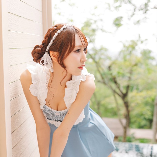 野村実代1st写真集「美しい方程式」(KADOKAWA)より（C）KADOKAWA （C）2026 SKE, Inc.　PHOTO/下田直樹