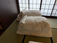 布団もたたまれ、部屋はきれいに使われていた／Natsuki Oyamaさん（@natsuki080）提供