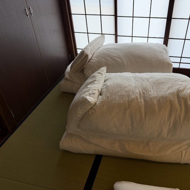布団もたたまれ、部屋はきれいに使われていた／Natsuki Oyamaさん（@natsuki080）提供