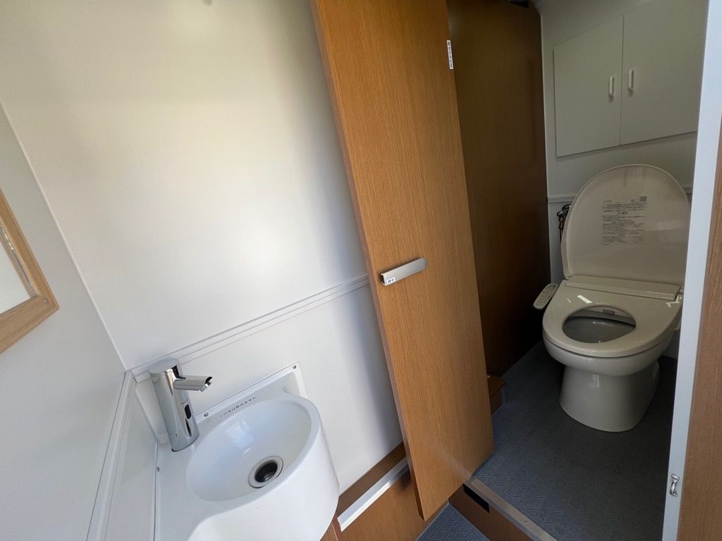 停電時でも使用可能 岡山・奈義町が災害用水洗トイレカーを導入 | KSB