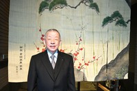 「長谷川松寿堂」代表取締役社長・長谷川忠夫さん（2026年1月撮影）