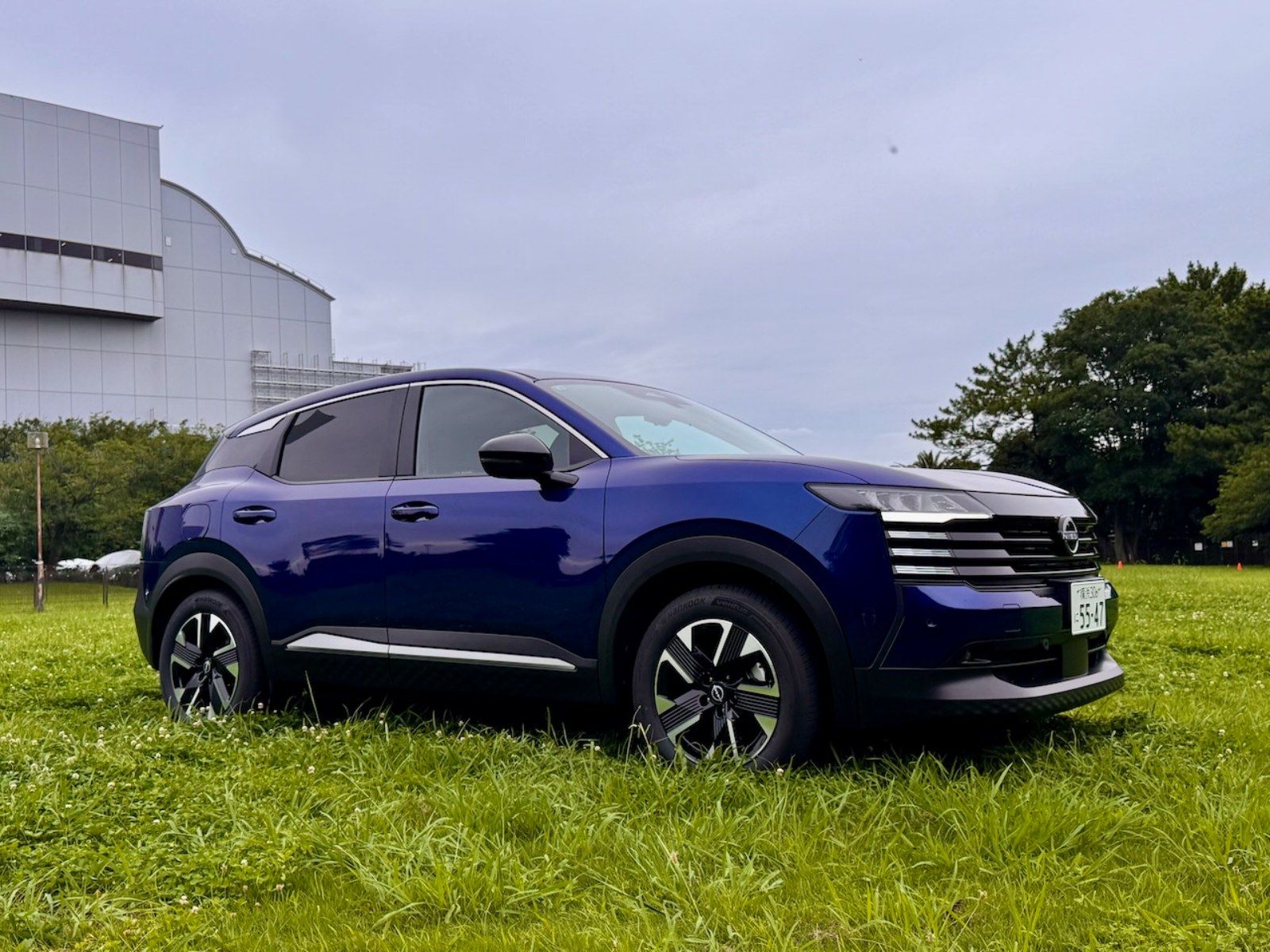 日産の新型「キックス」 運転するたのしさ全開のコンパクトSUV | 朝日