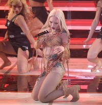 大胆な衣装が話題となったちゃんみな＝NHK紅白歌合戦