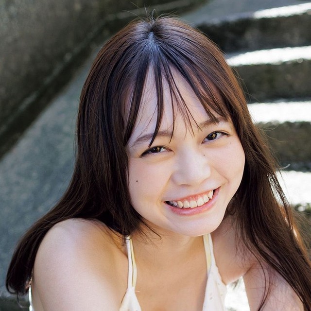 写真集「旬撮GIRL Vol.24」（扶桑社）に登場した蓬莱舞＝撮影：青山裕企、ヘアメイク：北川香菜実、スタイリング：角藤智美