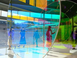 親には大人、子供には子供の目線で。「先生」の私は分別を使い分ける