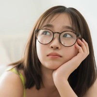 ちばひなの写真集『Brand New Diary』 (撮影:HIROKAZU)