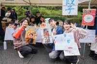 関西大学統一学園祭の模擬店風景