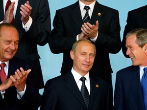 プーチン氏がNATO会議にいた時代　20年前の蜜月、こうして欧米不信に変わった