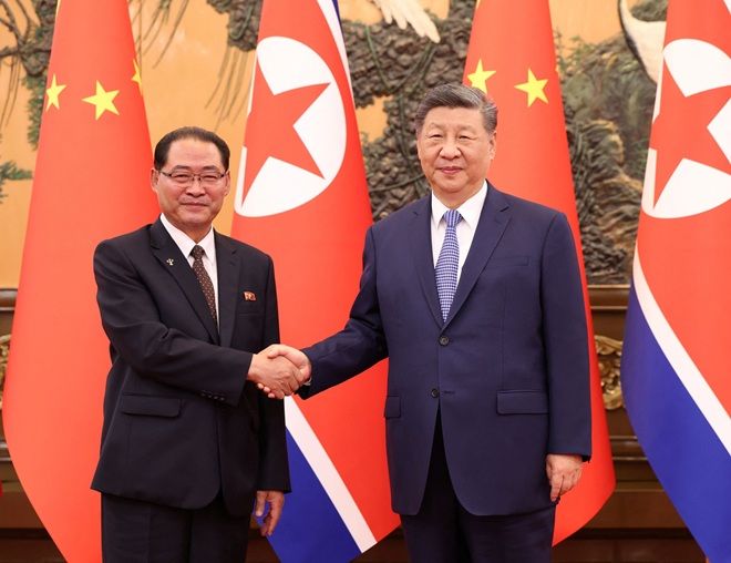 China’s Xi pledges unwavering friendship with North Korea | The Asahi ...