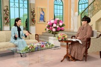 18日放送の「徹子の部屋」に出演する石田ひかり（左）と司会の黒柳徹子＝テレビ朝日提供
