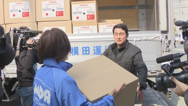 野口健さん「寒いので寝袋が大事」　大地震の被害受けたトルコを支援　全国から800個余りの寝袋が寄せられる　岡山・総社市など