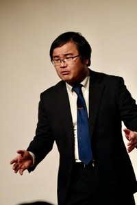 脱サラしてフリーのお笑い芸人として活動している、どくさいスイッチ企画