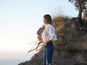 家事も、化粧も、仕事も。私の母は不満も言わずに生きていく