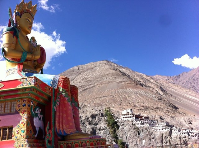 仏とは何者か どこにいるのか その変容から読み解く仏教 ほとけ 論 じんぶん堂