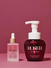 小嶋陽菜プロデュースブランドの「ROSIER by Her lip to」で3月1日に発売した「Versailles Fem Rose Oil」（左）と「Versailles Fem Rose Wash」