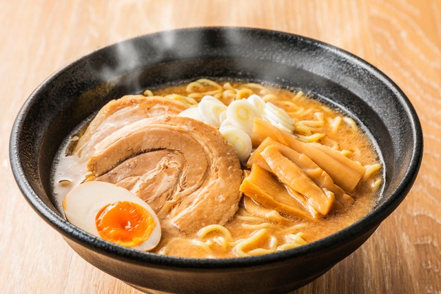 味噌ラーメン※画像はイメージです（Nishihama/stock.adobe.com）