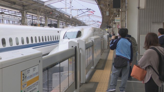 GW初日　JR岡山駅には多くの帰省客らの姿　新幹線・指定席の予約率は前年比約3倍