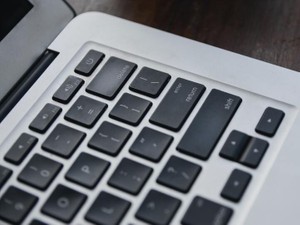 文章は語尾次第で不安にも。読み返し、「送信ボタン」で気持ちを送る