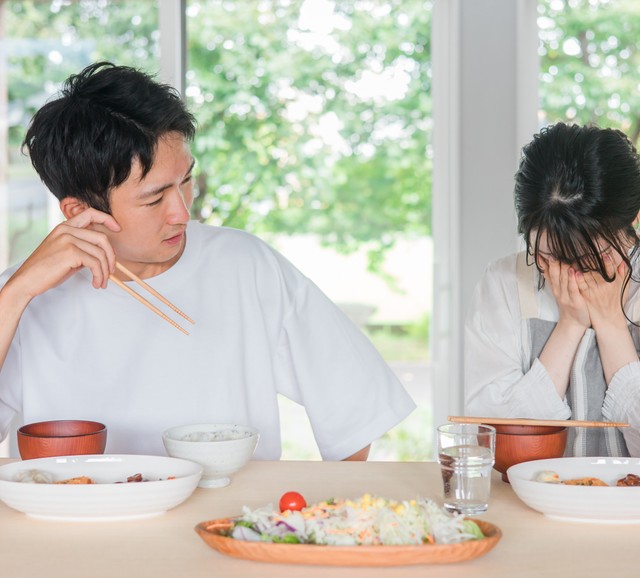 亭主関白な夫になろうとしたら妻からはモラハラと言われ…　※画像はイメージです（buritora/stock.adobe.com）