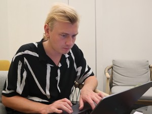 OSINT（オシント）の先駆集団ベリングキャットから報道機関へ　転身した男性の到達点