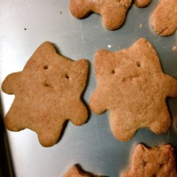 上下逆で誕生した“陰鬱なくまクッキー(提供:ちょっ子)