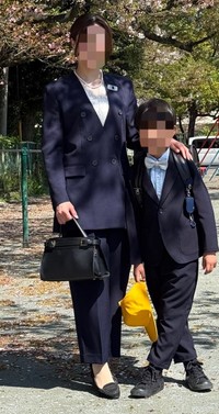 学校生活に慣れるよう、親子で楽しみながら方法を探していくという（ポッケさん提供）
