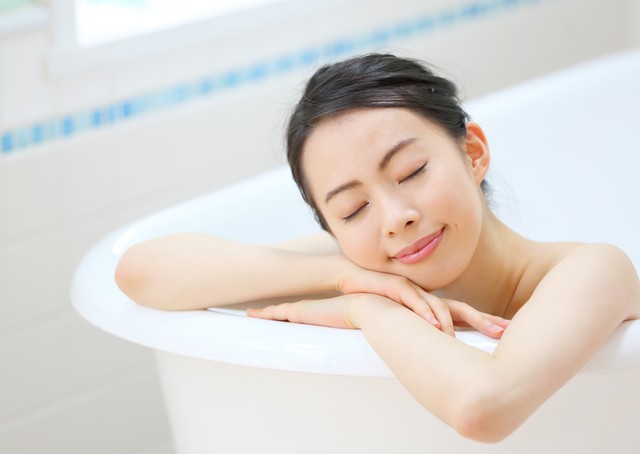 入浴の頻度は2日に1回程度が目安※画像はイメージです（naka/stock.adobe.com）