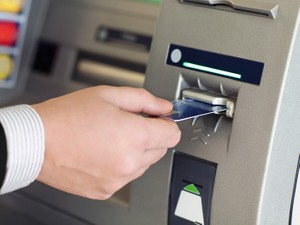 預貯金の仮払制度とは？　口座は凍結されるが、一定額を引き出せる