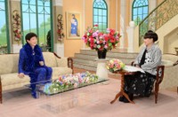 右から黒柳徹子さん、美川憲一さん＝テレビ朝日提供