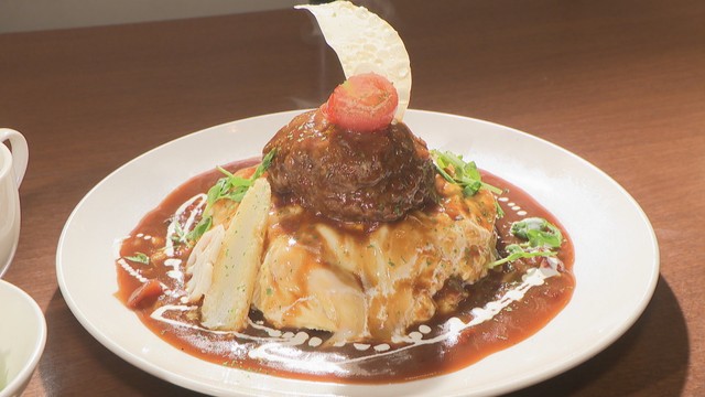 黒毛和牛の大きなハンバーグをのせた ふわふわの卵のオムライス　サクサクでクリーミーなカキフライも　岡山【ほっとマルシェ】
