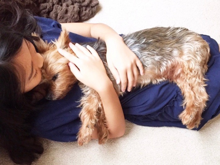 病気のシルバーの看病を徹夜ですることもあった。大好きだった犬への愛と絆がすべての原動力になっている