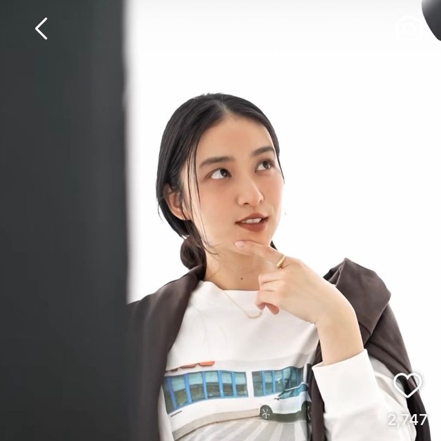 VERY編集部 (@veryweb.jp)の公式インスタグラムより
