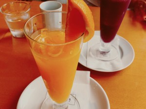 ねこにしみかん