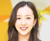 板野友美
