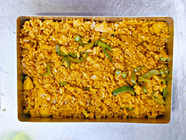 「8番出口」のお弁当。中身はチキンライスがベースになっています（画像提供：Opsaporさん）