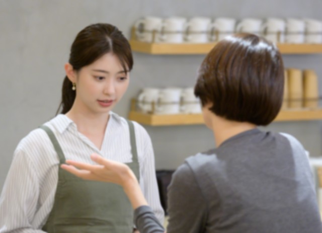レシートなしでクレームを言い続ける客が出没。写真はイメージです（Yamatatsu/stock.adobe.com）