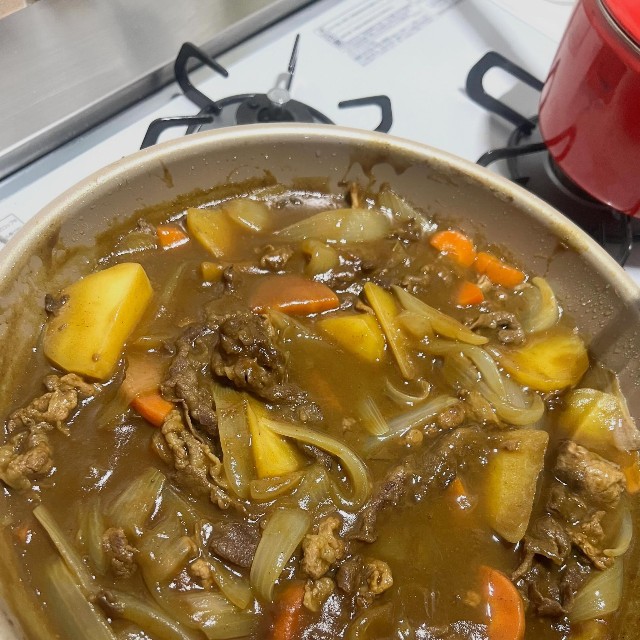 こちらが出来上がったカレー（林よしこさん提供）