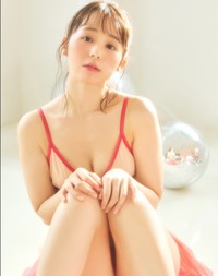 雑誌『sabra』第9号に登場した小池里奈