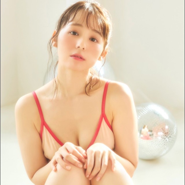 雑誌『sabra』第9号に登場した小池里奈