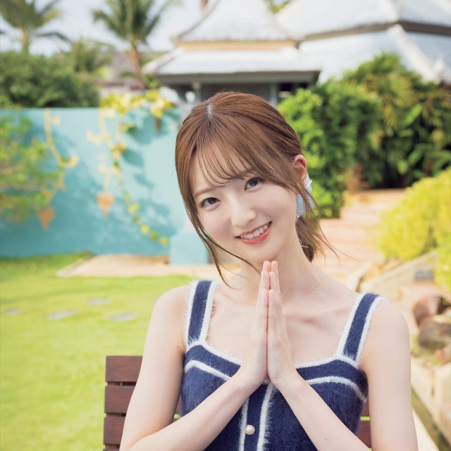 藤本冬香1st写真集『無防備な私』（C）KADOKAWA	PHOTO/田中智久