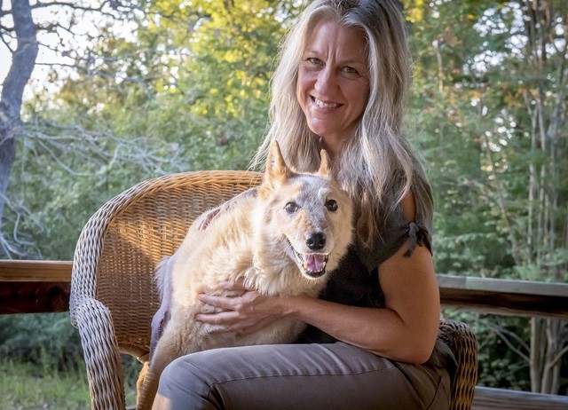 野生動物と人類の共存について30年以上リサーチを続けるアマンダ博士（アマンダ博士提供）