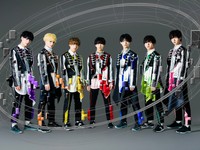 7人組メンズアイドルグループ7m!n（セブンミニット）=
WAIWAI提供