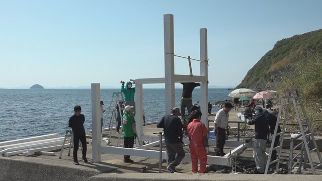 亡き島民の思いつなぐ…伊吹島で2代目「大きな椅子」製作へ　瀬戸芸秋会期に向けて　香川・観音寺市