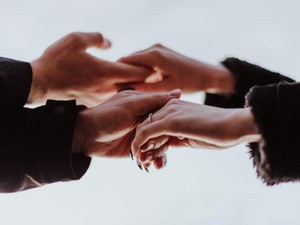 どんなに残業で疲れていても、電車を降りて家までの道は主人を思い浮かべニコニコ顔