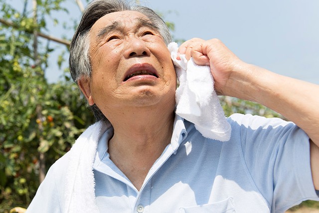 突然、家に入ってきたおじいさんを対応することに…。そのとき主婦が気づいたのは？　写真はイメージです。（kazoka303030/stock.adobe.com）