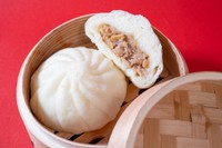 もっちり生地のジューシー肉まん