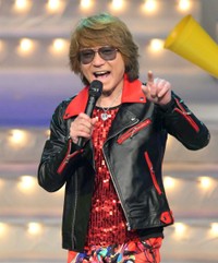 代表曲「学園天国」を歌う元フィンガー５の晃（2023年10月撮影）