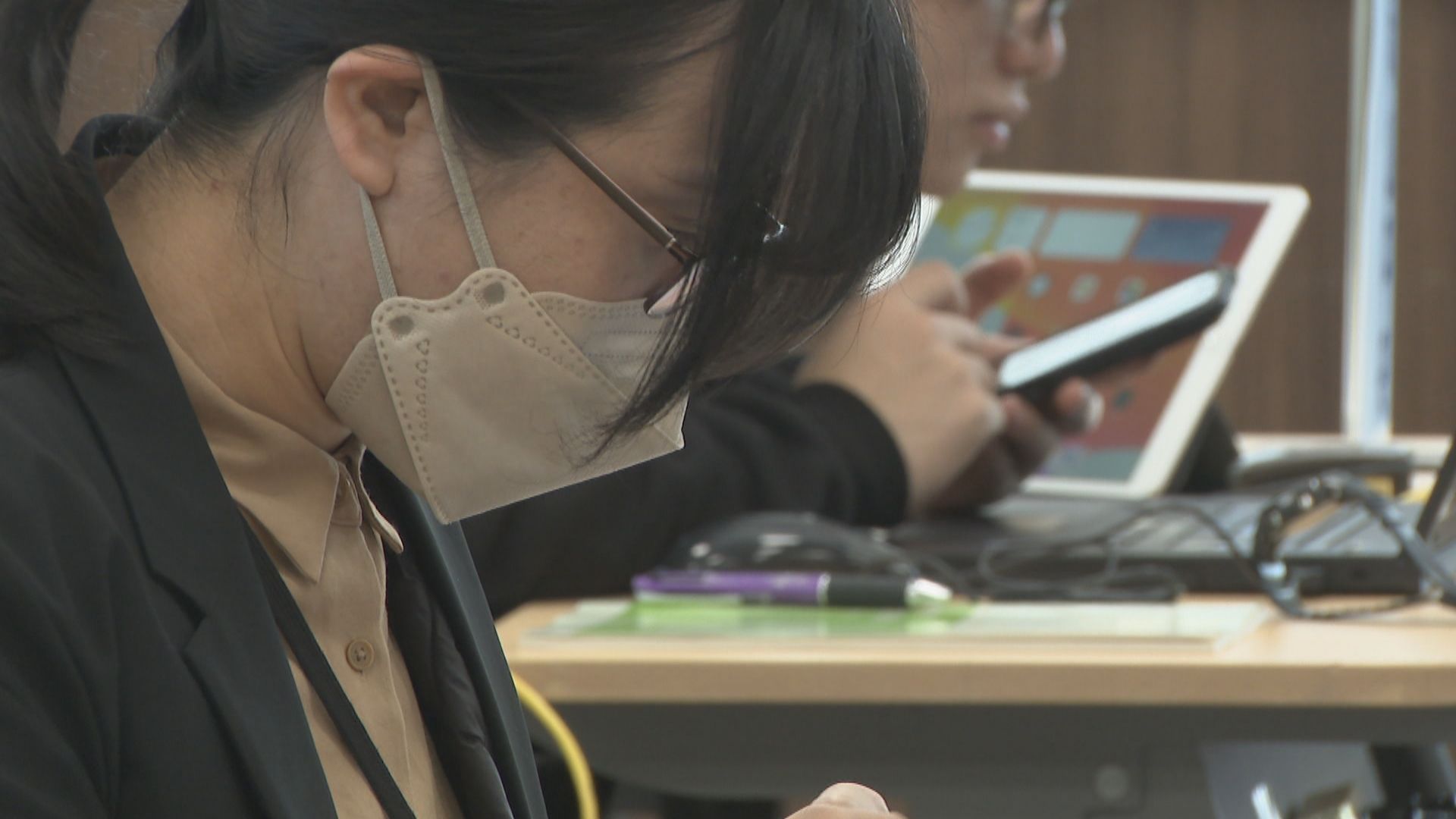 『検視のてびき』福岡県検視業務研究会 編 （部内用・入手困難資料） スマホに残る画像データの解析や暗号化情報の解読など 警察官が犯罪