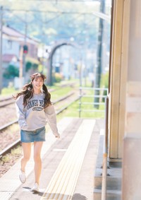 【提供】七瀬なな写真集「みつめて。」©集英社／中村和孝